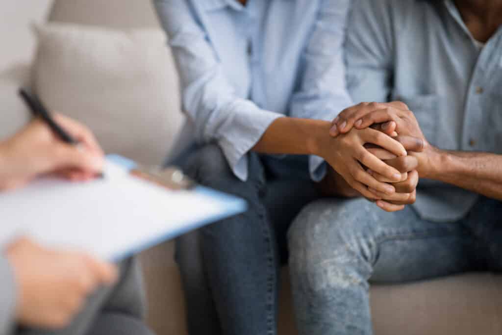 Slik hjelper parterapeuter med gjenoppbygging av tillit.